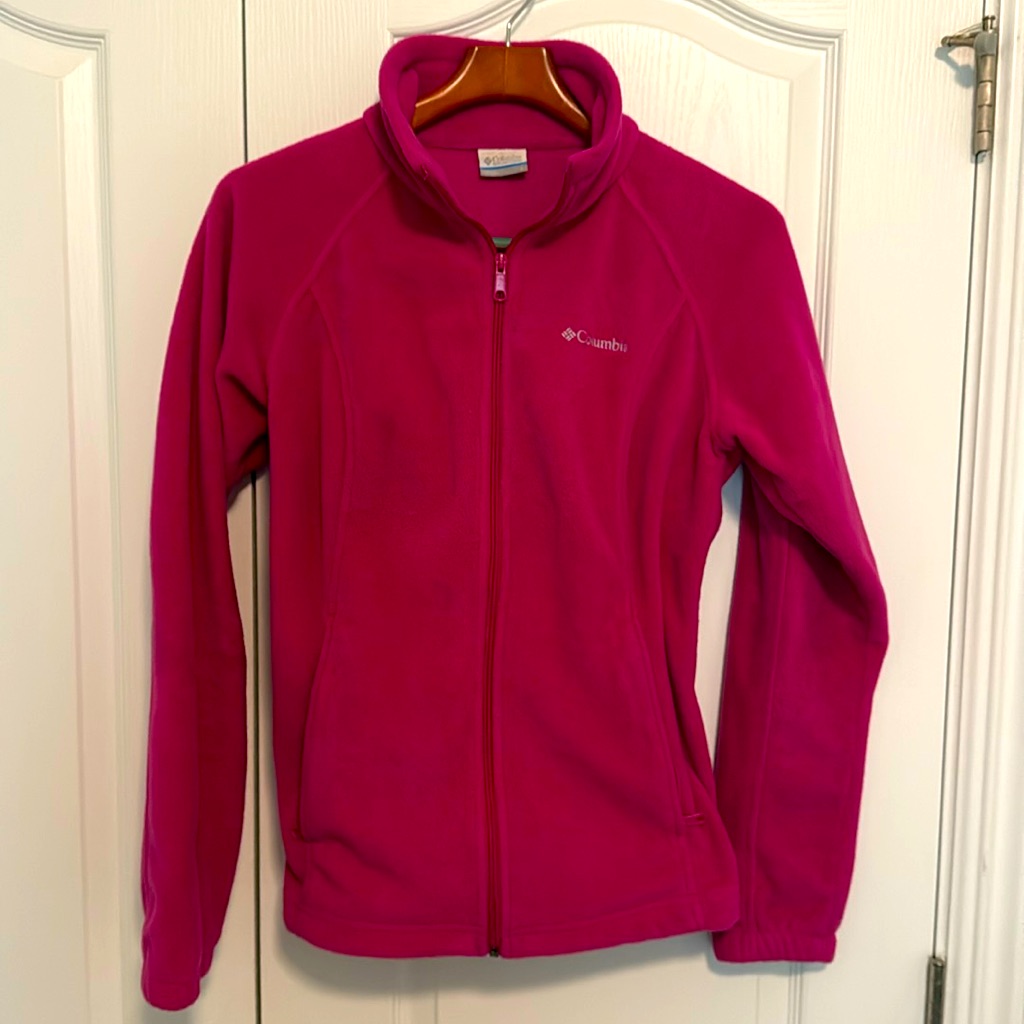 Columbia Zip Up Fleece Jacket Dark Pink - Like New, Warm And Cozy!